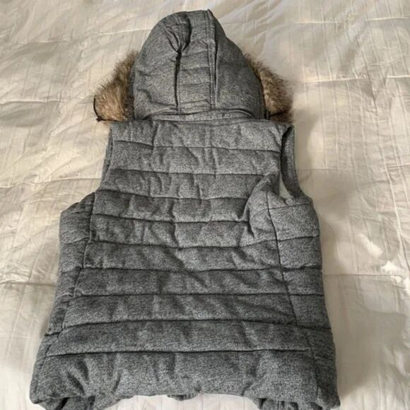 Banana Republic Faux Fur Herringbone Hooded Puffer Vest - S - Picture 8 of 16